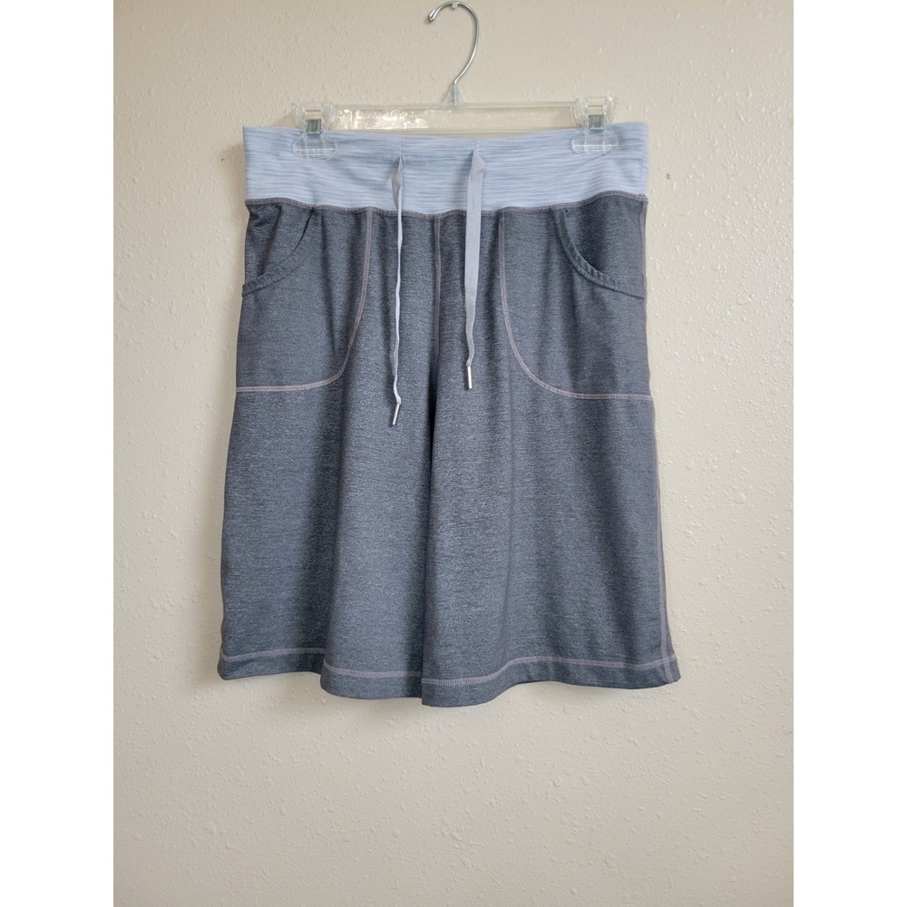 Lululemon Women's Relaxed Fit Grey Two Tone Shorts Pockets Athleisure Sz 6